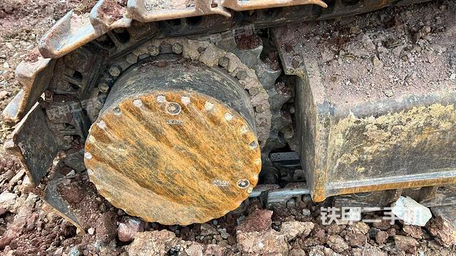 左驅(qū)動(dòng)輪(行走機(jī)構(gòu)) 左驅(qū)動(dòng)輪(行走機(jī)構(gòu))