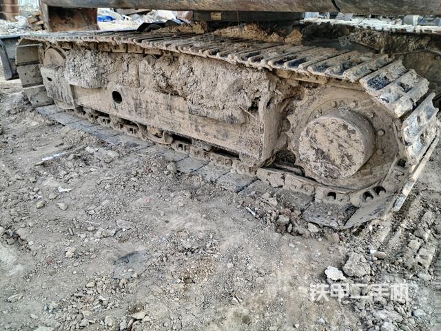 左側(cè)履帶整體?（行走機構(gòu)）