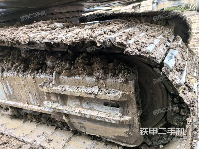 右驅(qū)動輪（行走機(jī)構(gòu)）