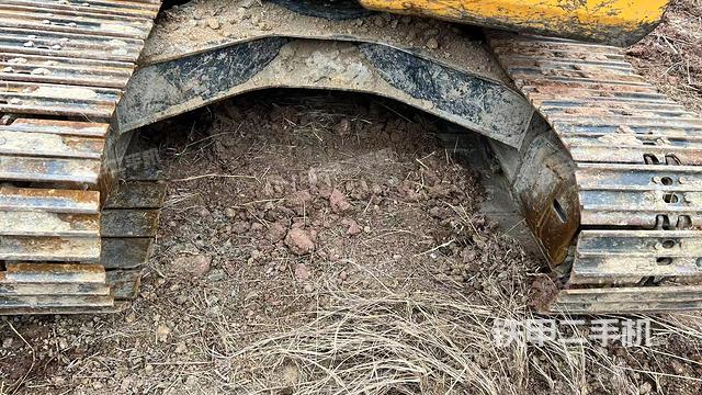 轉(zhuǎn)盤和下車架正前（工作和回轉(zhuǎn)裝置）