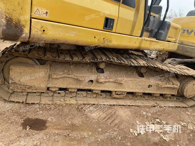 右驅(qū)動(dòng)輪（行走機(jī)構(gòu)）