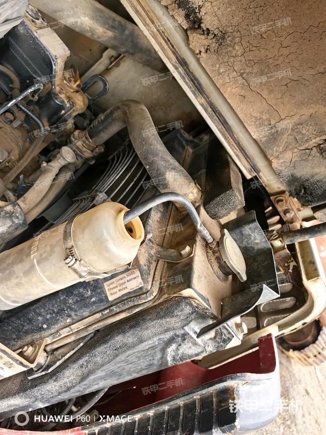 回轉(zhuǎn)馬達和主控閥（整機外觀）