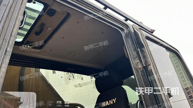 頂棚整體(駕駛室部分) 頂棚整體(駕駛室部分)