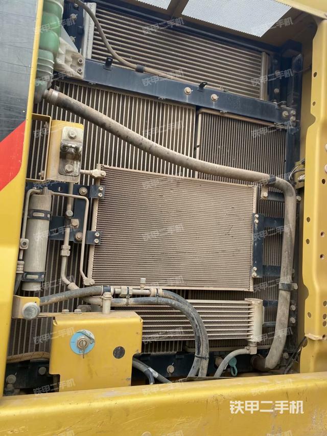 散熱器正面（大件艙室）