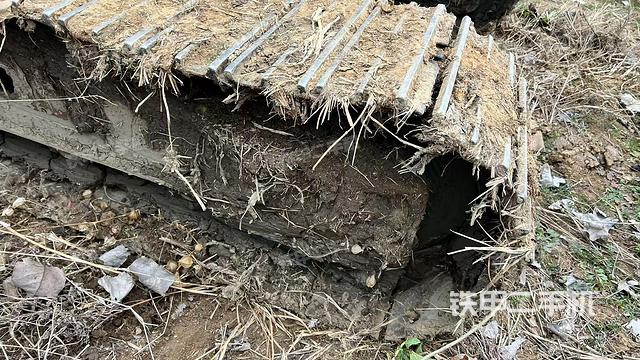 左導(dǎo)向輪（行走機(jī)構(gòu)）