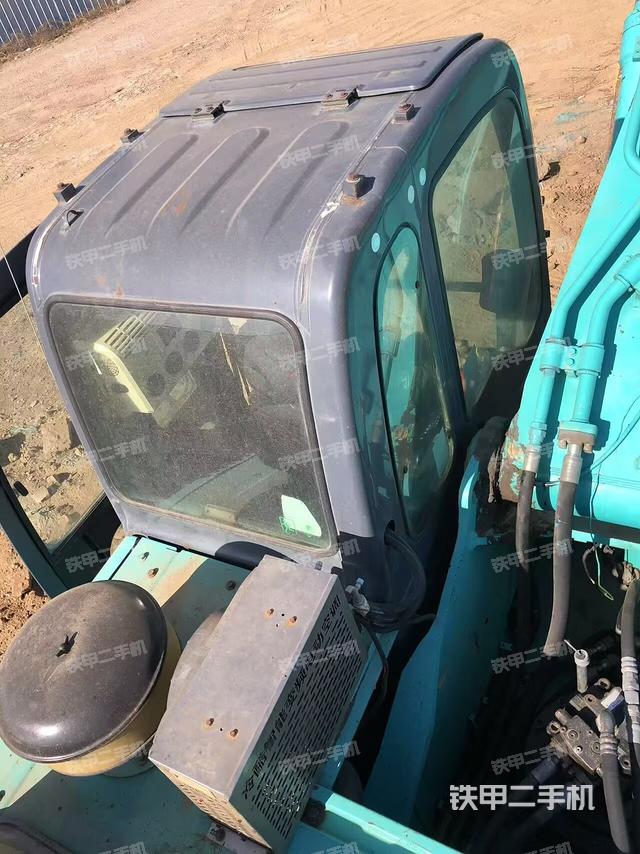 駕駛室頂部（整機(jī)外觀）