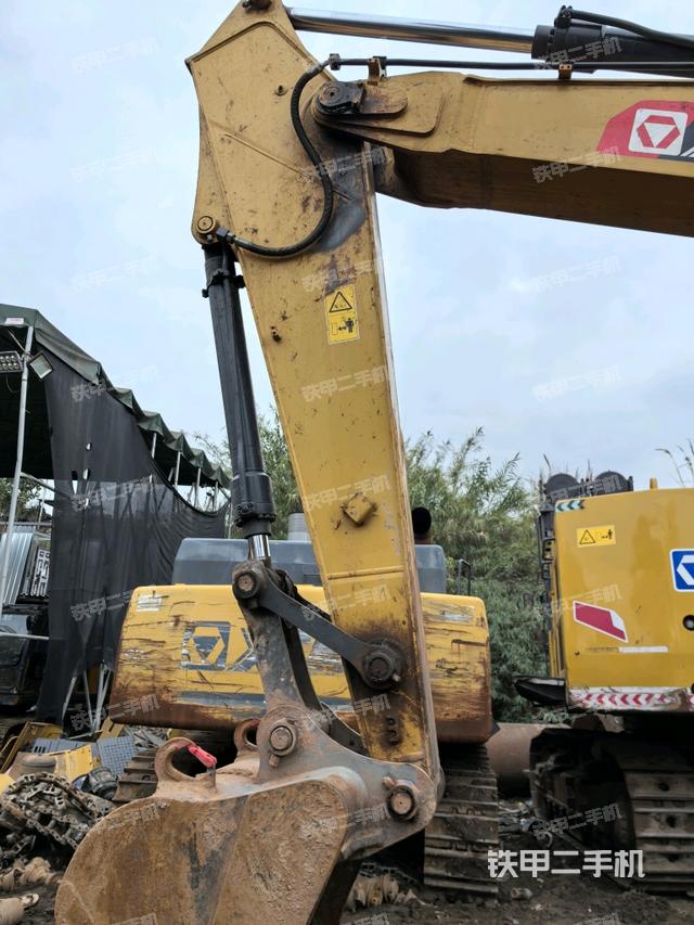 大臂整體?右側(cè)（工作和回轉(zhuǎn)裝置）