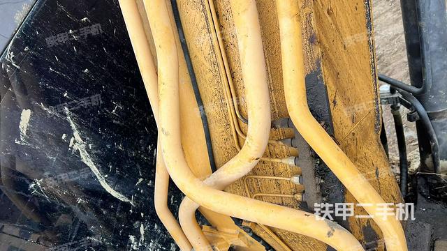 大臂背部俯視（工作和回轉(zhuǎn)裝置）