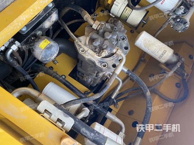 液壓泵斜45?左（大件艙室）