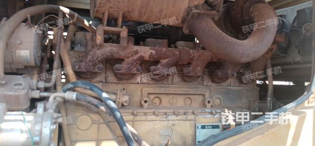 發(fā)動機右側(cè)（整機外觀及大件）