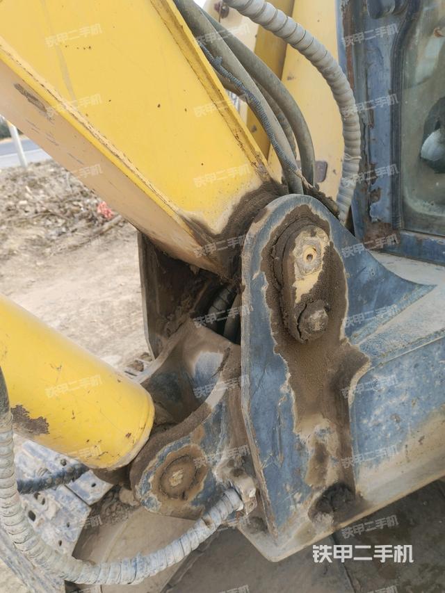 大臂根部?斜（工作和回轉(zhuǎn)裝置）