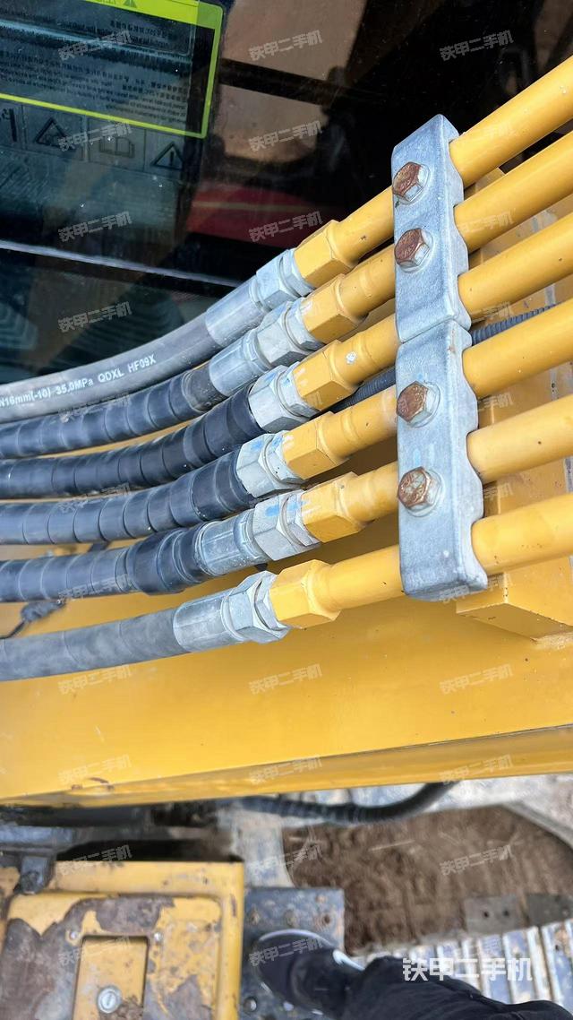 大臂背部俯視（工作和回轉裝置）