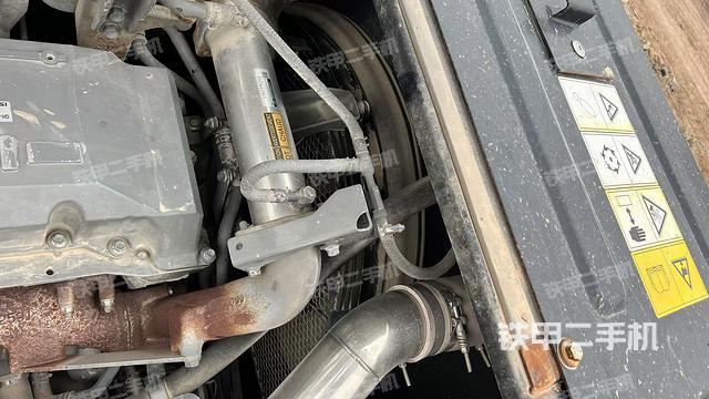 水箱+風(fēng)扇特寫(xiě)(上車部件) 水箱+風(fēng)扇特寫(xiě)(上車部件)