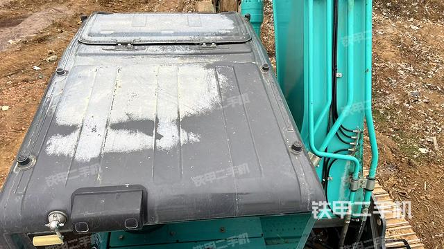 駕駛室頂部俯視(上車部件) 駕駛室頂部俯視(上車部件)