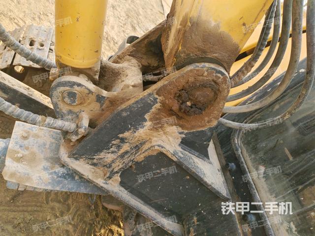 大臂根部?斜（工作和回轉(zhuǎn)裝置）