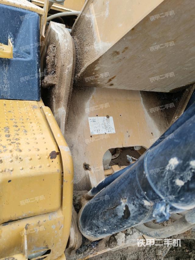 大臂根部?斜視(工作和回轉(zhuǎn)裝置) 大臂根部?斜視(工作和回轉(zhuǎn)裝置)