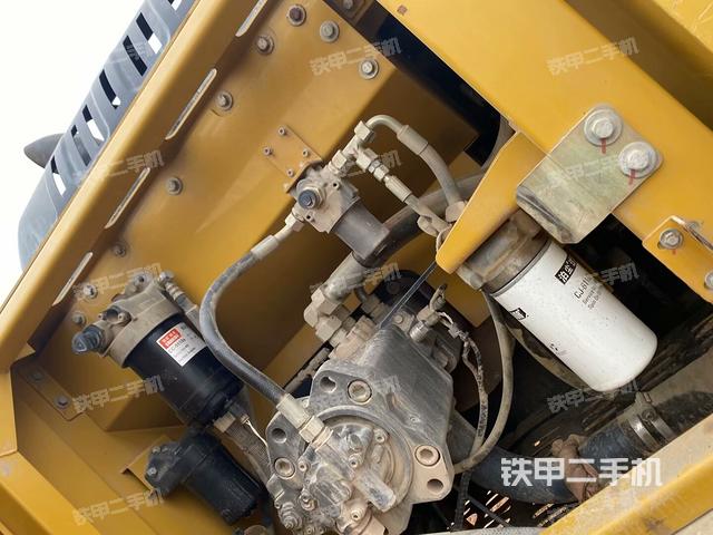 液壓泵室(大件艙室) 液壓泵室(大件艙室)