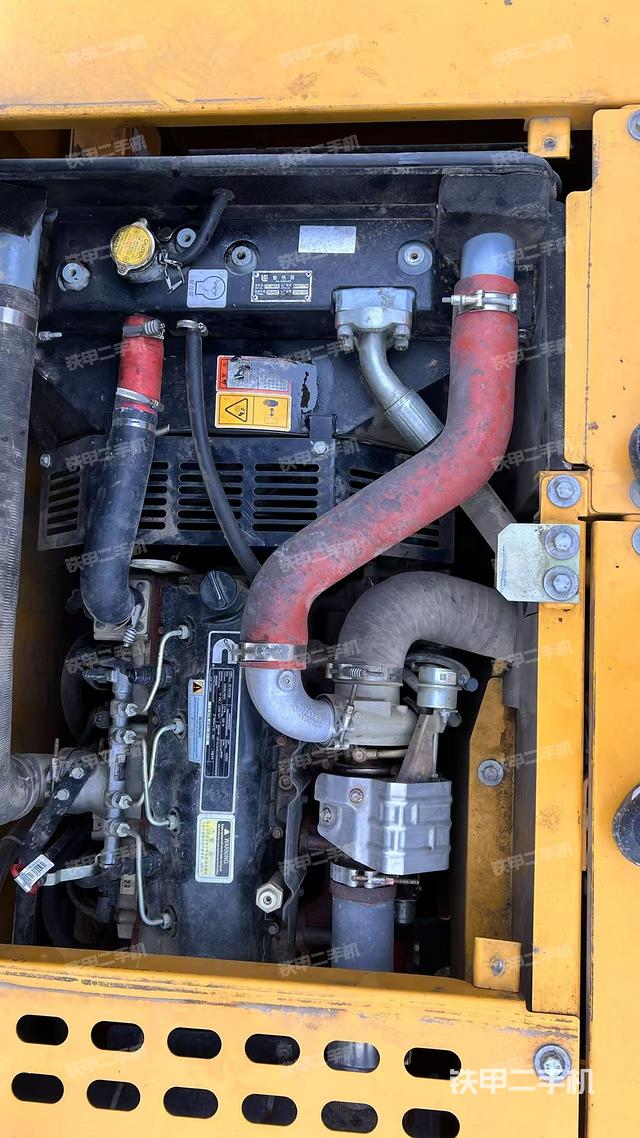 發(fā)動機室(上車部件) 發(fā)動機室(上車部件)