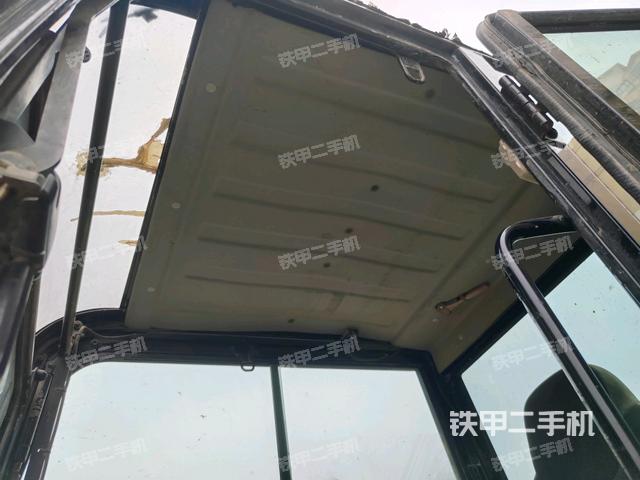 頂棚整體(駕駛室部分) 頂棚整體(駕駛室部分)