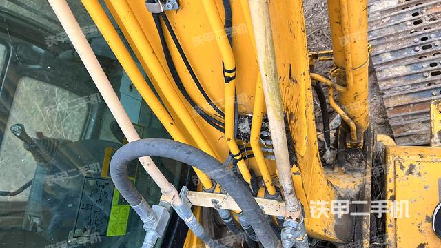 大臂背部俯視（工作和回轉(zhuǎn)裝置）