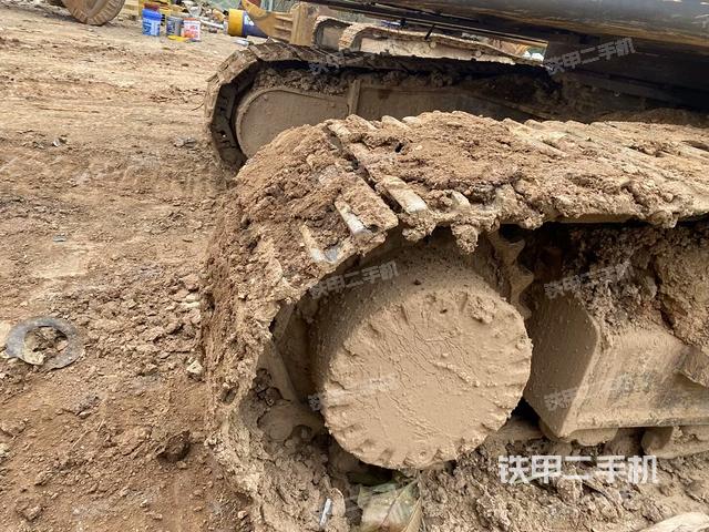 左側(cè)履帶整體?（行走機(jī)構(gòu)）