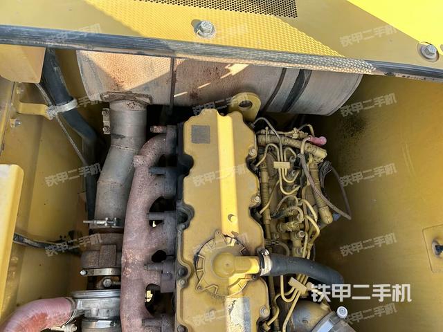 發(fā)動(dòng)機(jī)室(上車部件) 發(fā)動(dòng)機(jī)室(上車部件)