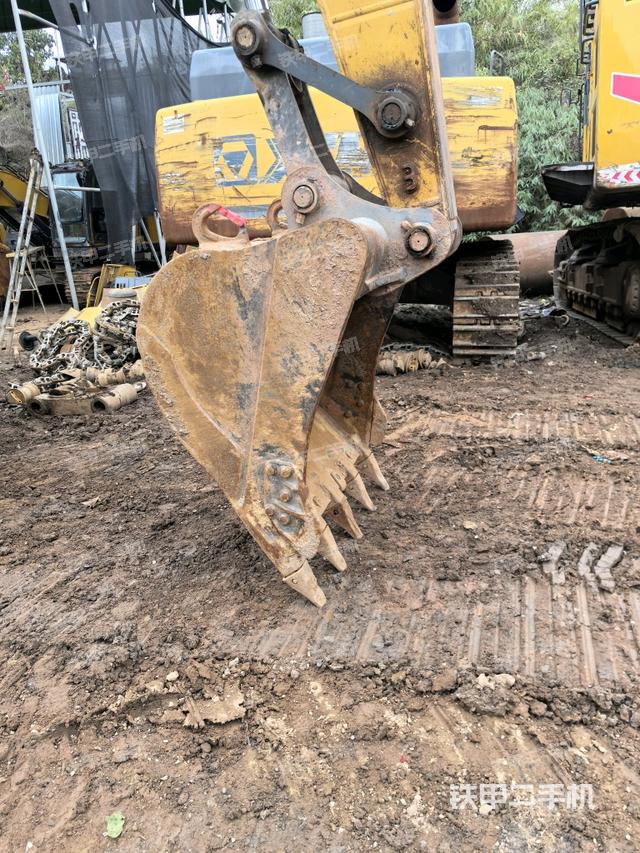 小臂整體左后（工作和回轉(zhuǎn)裝置）