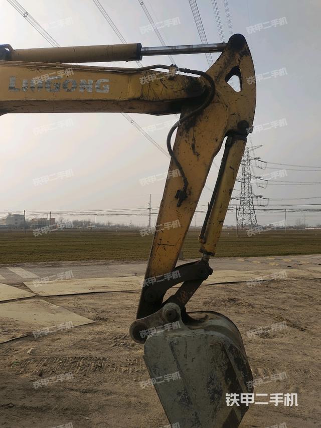 鏟斗右后整體（工作和回轉(zhuǎn)裝置）