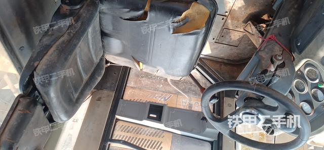 駕駛室工作臺（整機外觀及大件）