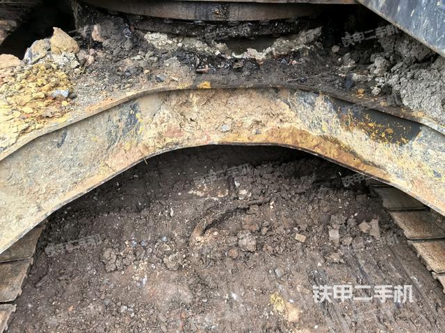 大臂根部?斜視(工作和回轉裝置) 大臂根部?斜視(工作和回轉裝置)