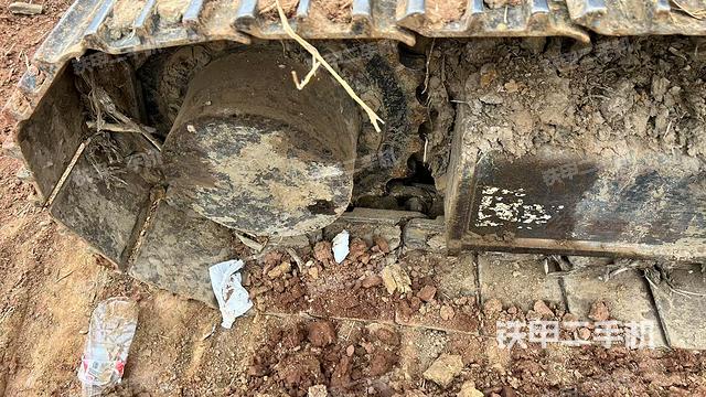 右驅(qū)動輪(行走機構(gòu)) 右驅(qū)動輪(行走機構(gòu))