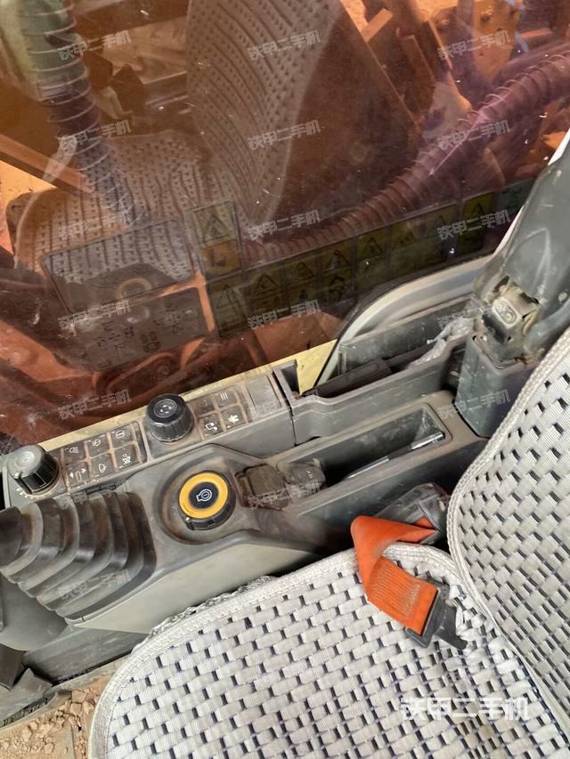 座椅后部（駕駛室部分）