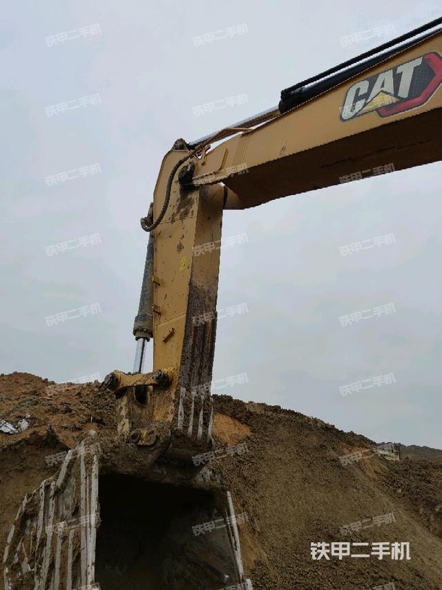 小臂整體左后(工作和回轉(zhuǎn)裝置) 小臂整體左后(工作和回轉(zhuǎn)裝置)