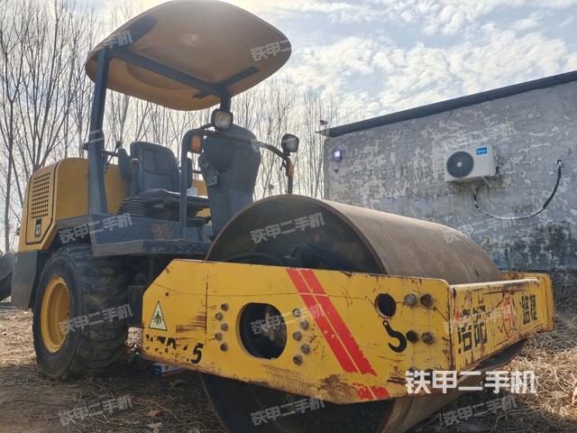 右前45°（壓路機(jī)整機(jī)外觀）