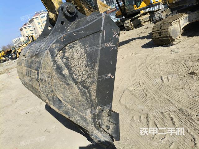 鏟斗45度(工作和回轉(zhuǎn)裝置) 鏟斗45度(工作和回轉(zhuǎn)裝置)