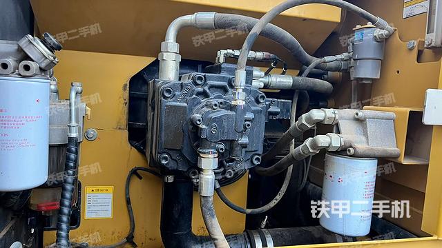 液壓泵斜45?左（大件艙室）