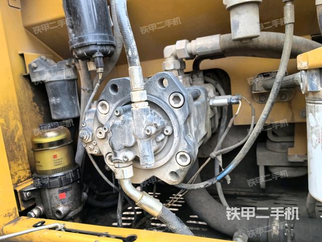 液壓泵斜45?左(大件艙室) 液壓泵斜45?左(大件艙室)