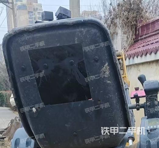 駕駛室頂部（整機(jī)外觀）