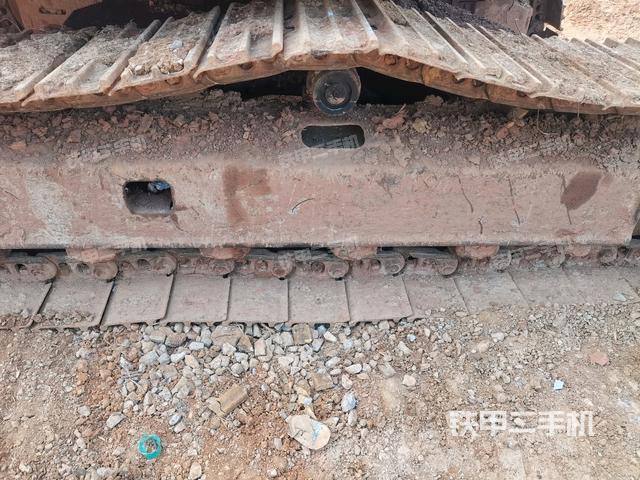 左側(cè)行走馬達(dá)蓋板（行走機(jī)構(gòu)）