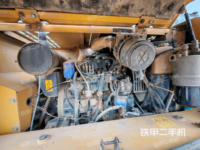 發(fā)動(dòng)機(jī)整體俯視(整機(jī)外觀) 發(fā)動(dòng)機(jī)整體俯視(整機(jī)外觀)