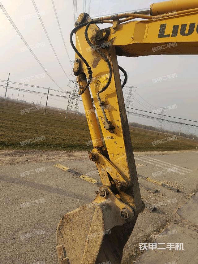 鏟斗右后整體（工作和回轉(zhuǎn)裝置）