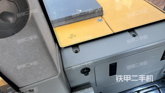 后窗玻璃角標(biāo)(駕駛室部分) 后窗玻璃角標(biāo)(駕駛室部分)