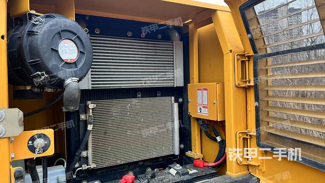 散熱器室(大件艙室) 散熱器室(大件艙室)