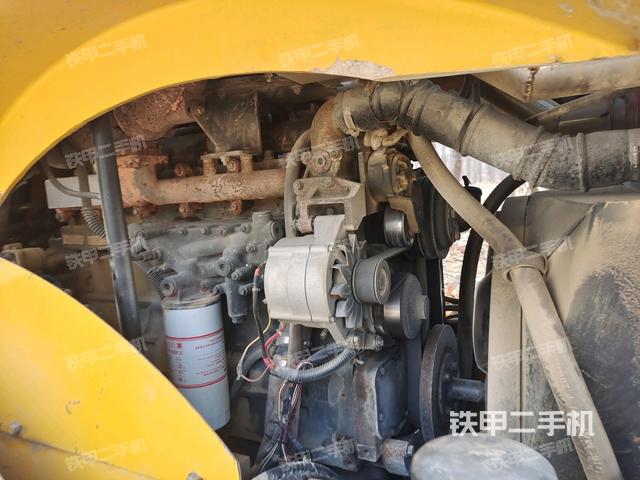 風(fēng)扇及皮帶（壓路機(jī)發(fā)動(dòng)機(jī)艙）