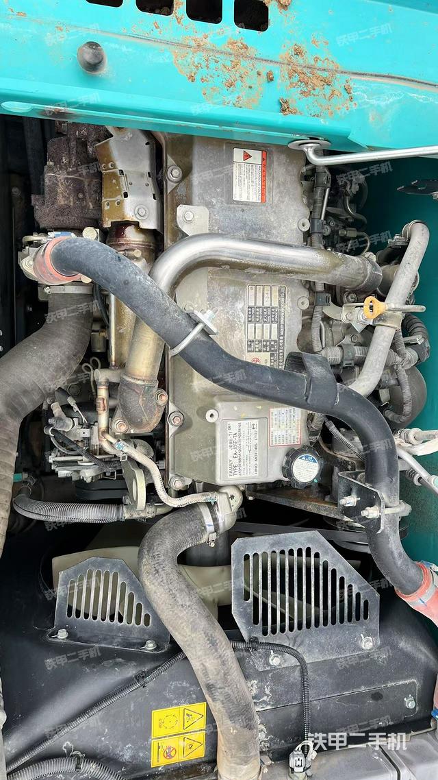 發(fā)動機室(上車部件) 發(fā)動機室(上車部件)