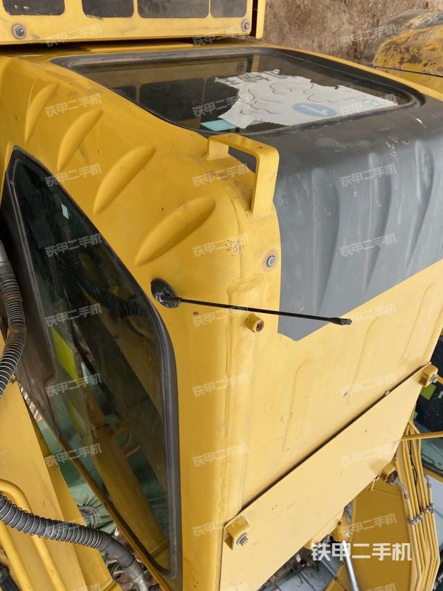 駕駛室頂部俯視（上車部件）