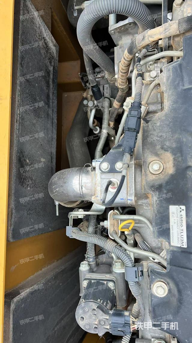 氣門室蓋螺絲特寫（上車部件）