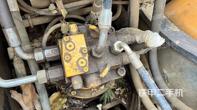 回轉(zhuǎn)馬達（上車部件）