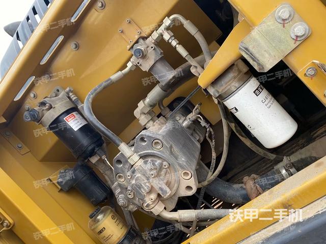 液壓泵斜45?左(大件艙室) 液壓泵斜45?左(大件艙室)
