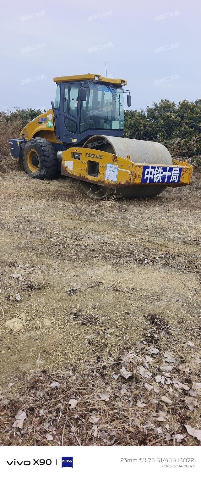 整机左侧（设备外观及核心部件）